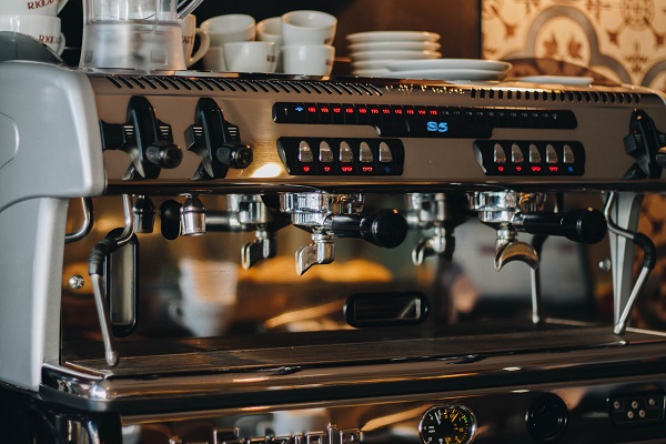 Choosing the Perfect Commercial Coffee Equipment for Your Coffee