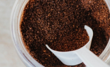 How long does ground coffee last?