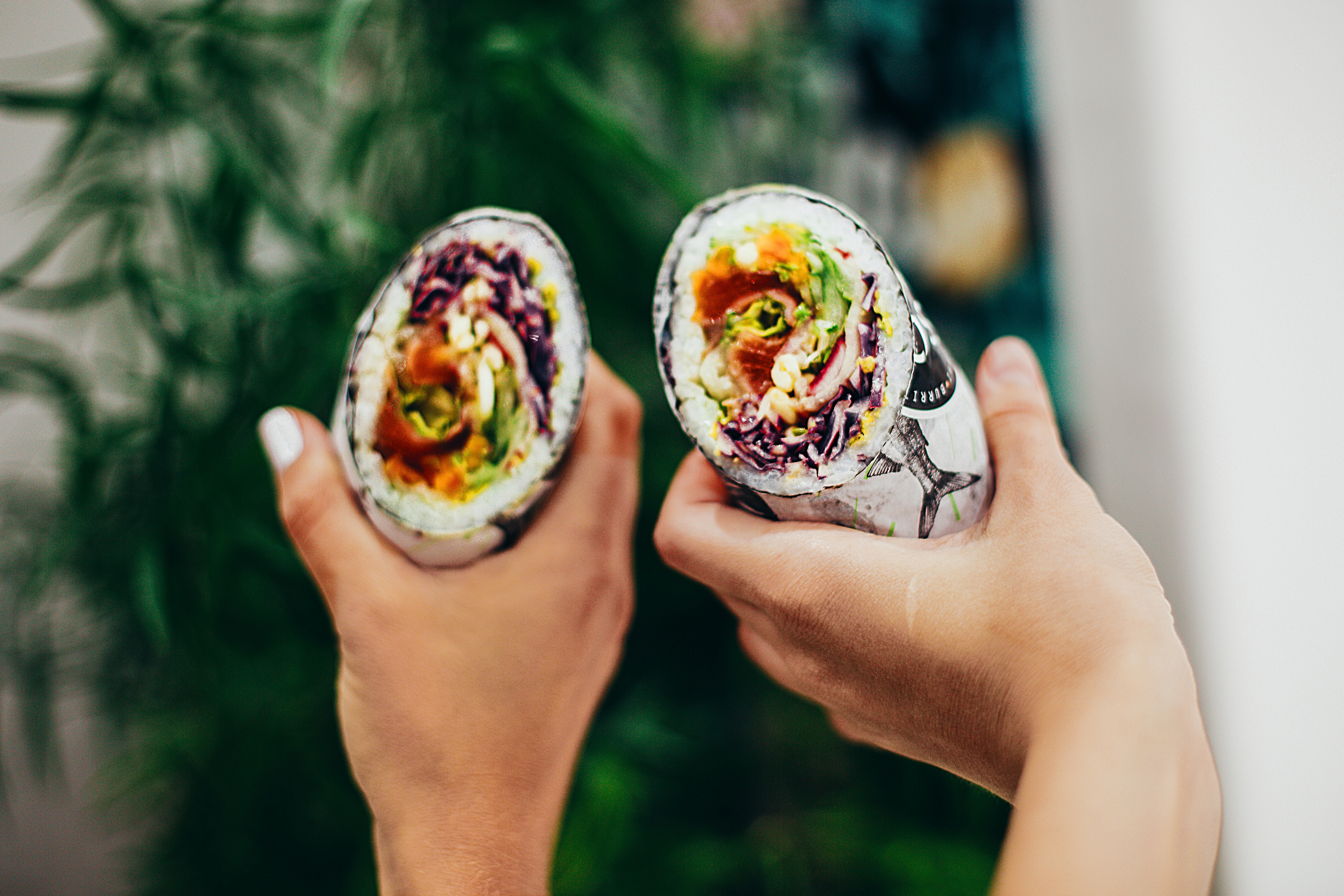 Colourful vegan burritos 