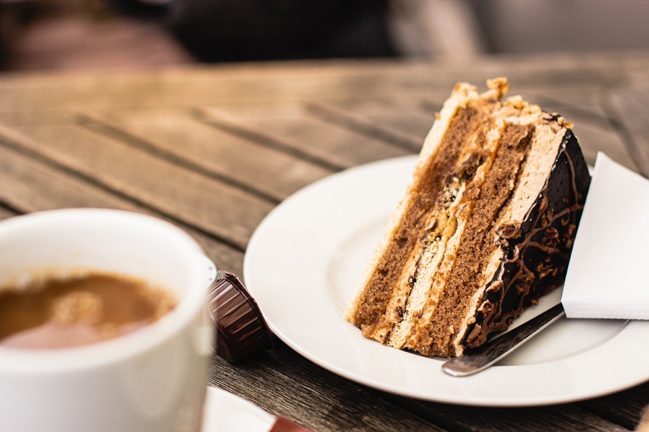 slice of chocolate cake cross-selling